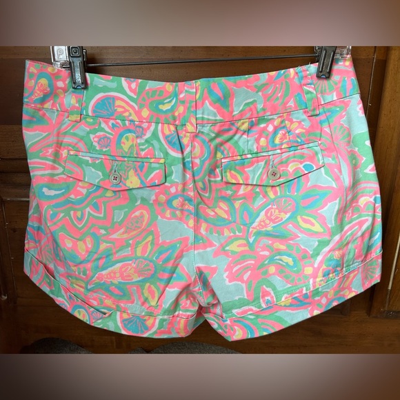 Lilly Pulitzer shorts “Make a Splash” pattern. - Picture 3 of 5